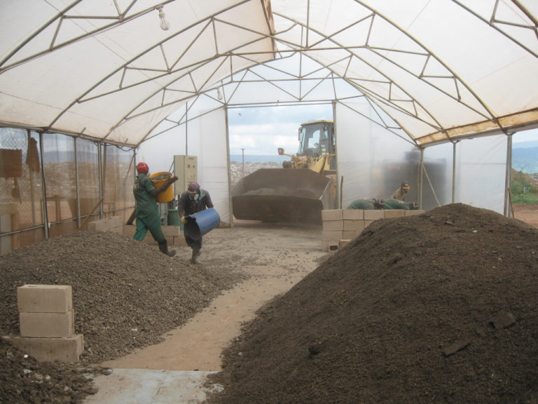 Pivot’s Site Crew loading fuel for shipment to a customer.