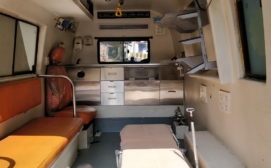 Ambulance used to transport critical newborns but without any dedicated newborn equipment