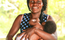 The Shanti Uganda Society - New moms and their babies visited by VHT. Photo credit John Suhar