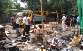 Used lead acid battery breaking in Dhaka