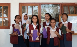 Junior high school students in Ruteng helped us to develop the Perfect Fit product with their user feedback (Photo credit Riesa Putri)